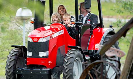 Tractor Ride Kachel